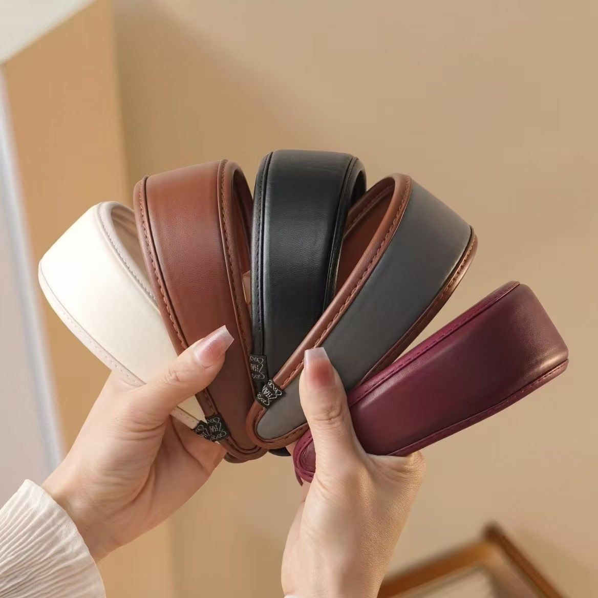 Leatherwork Rings - Bando Kulit Retro untuk Wanita 2026